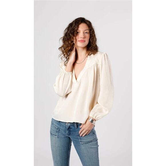Band of the Free Tops - Band of the Free Cash Ivory Long Puff sleeve Satiny blouse Size Medium